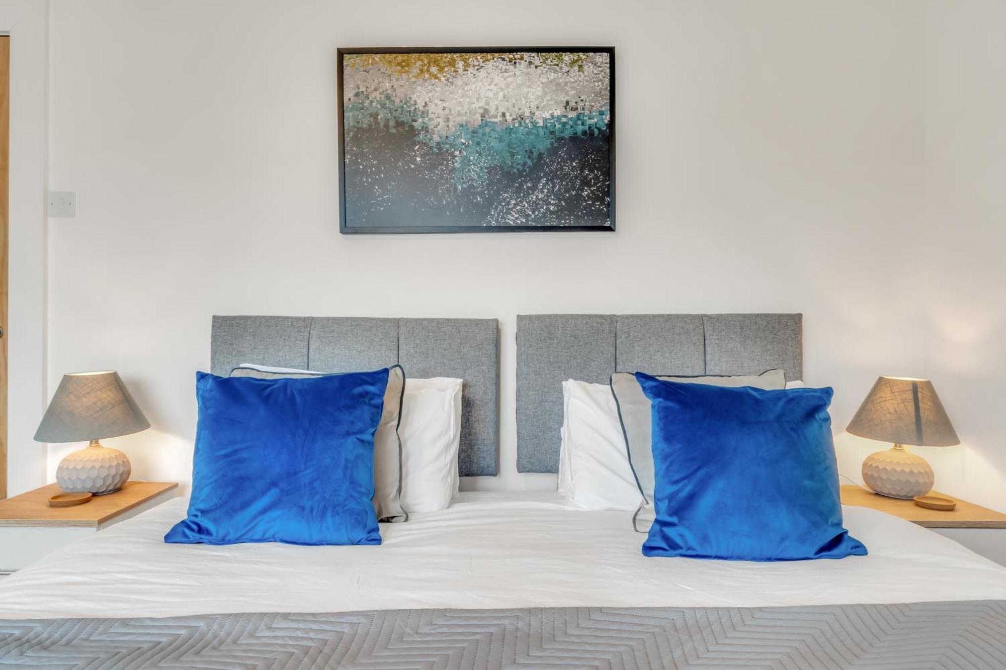 Park House - Near Eateries, Micro Brewery, Pubs, Beauty Salons And Boutique Shops, Argyle, Games Room, Free Netflix, In The Heart Of - Dogs Welcome - Hosted By Absolute Holiday home Plymouth