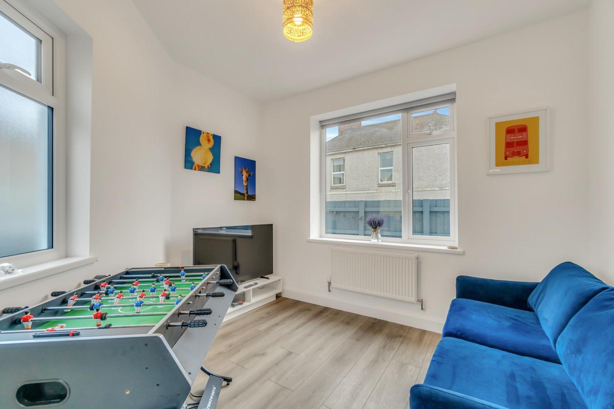 Holiday home Park House - Near Eateries, Micro Brewery, Pubs, Beauty Salons And Boutique Shops, Argyle, Games Room, Free Netflix, In The Heart Of - Dogs Welcome - Hosted By Absolute Plymouth