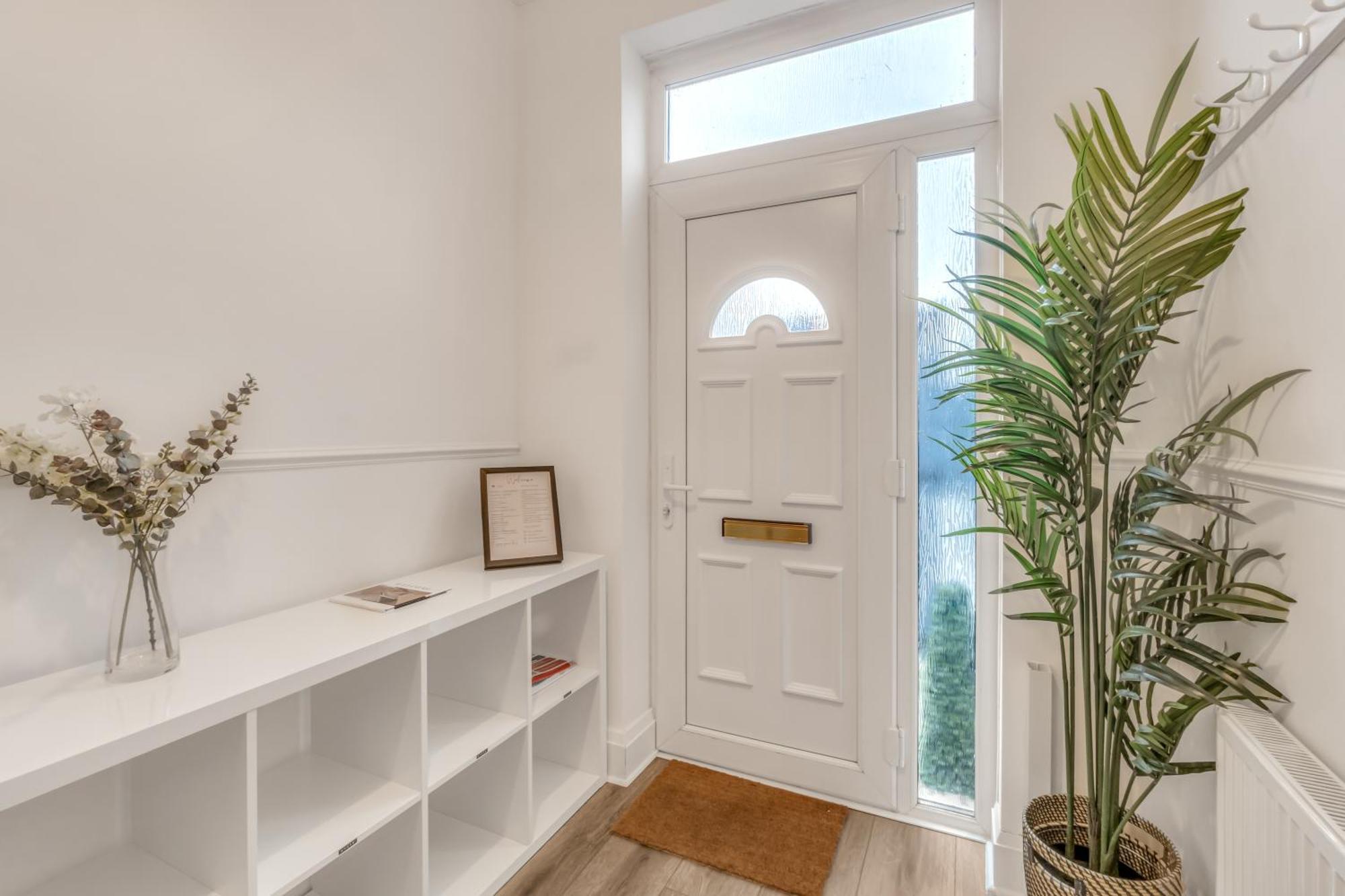 Park House - Near Eateries, Micro Brewery, Pubs, Beauty Salons And Boutique Shops, Argyle, Games Room, Free Netflix, In The Heart Of - Dogs Welcome - Hosted By Absolute * Plymouth