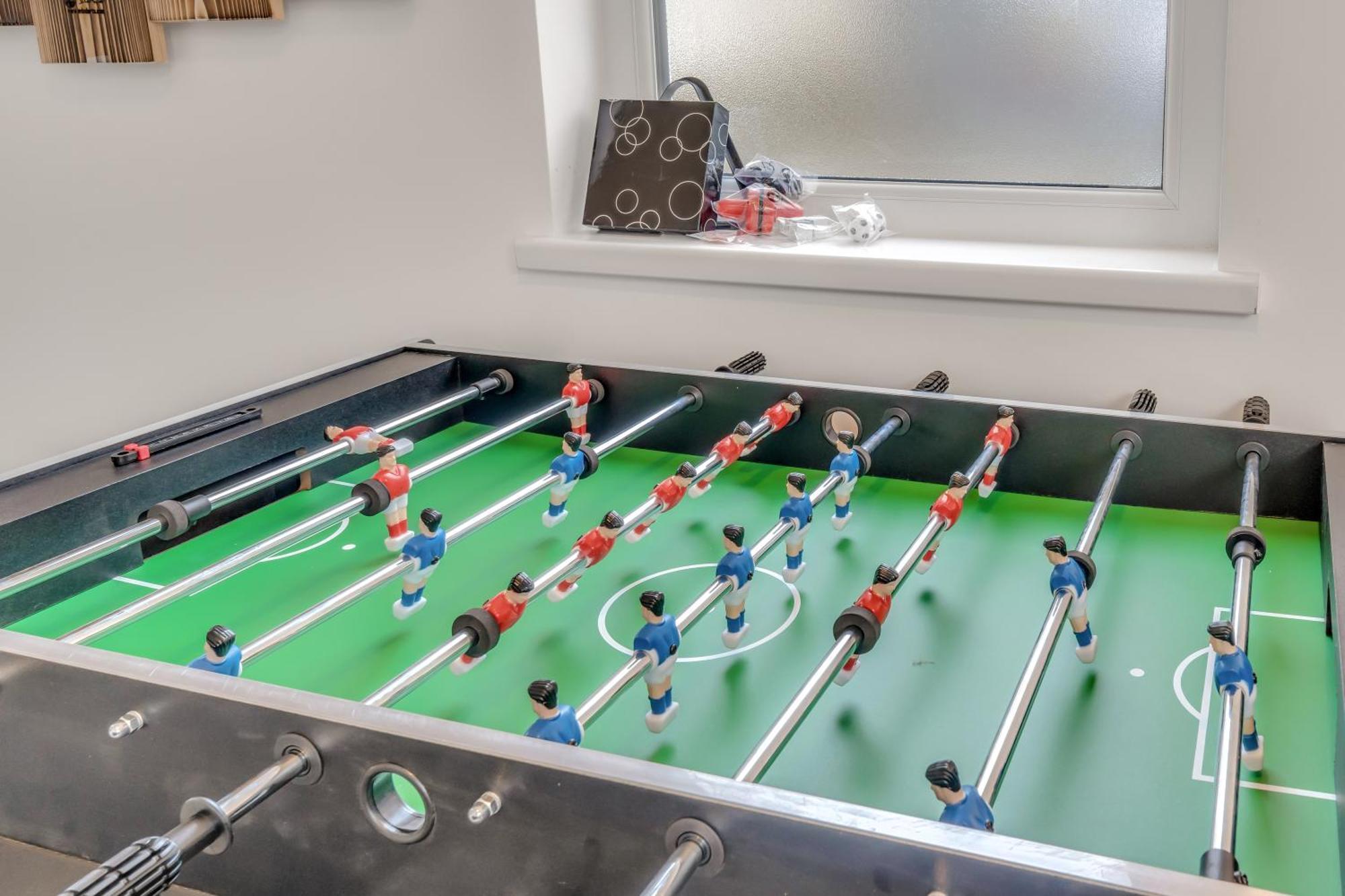 Park House - Near Eateries, Micro Brewery, Pubs, Beauty Salons And Boutique Shops, Argyle, Games Room, Free Netflix, In The Heart Of - Dogs Welcome - Hosted By Absolute * Plymouth