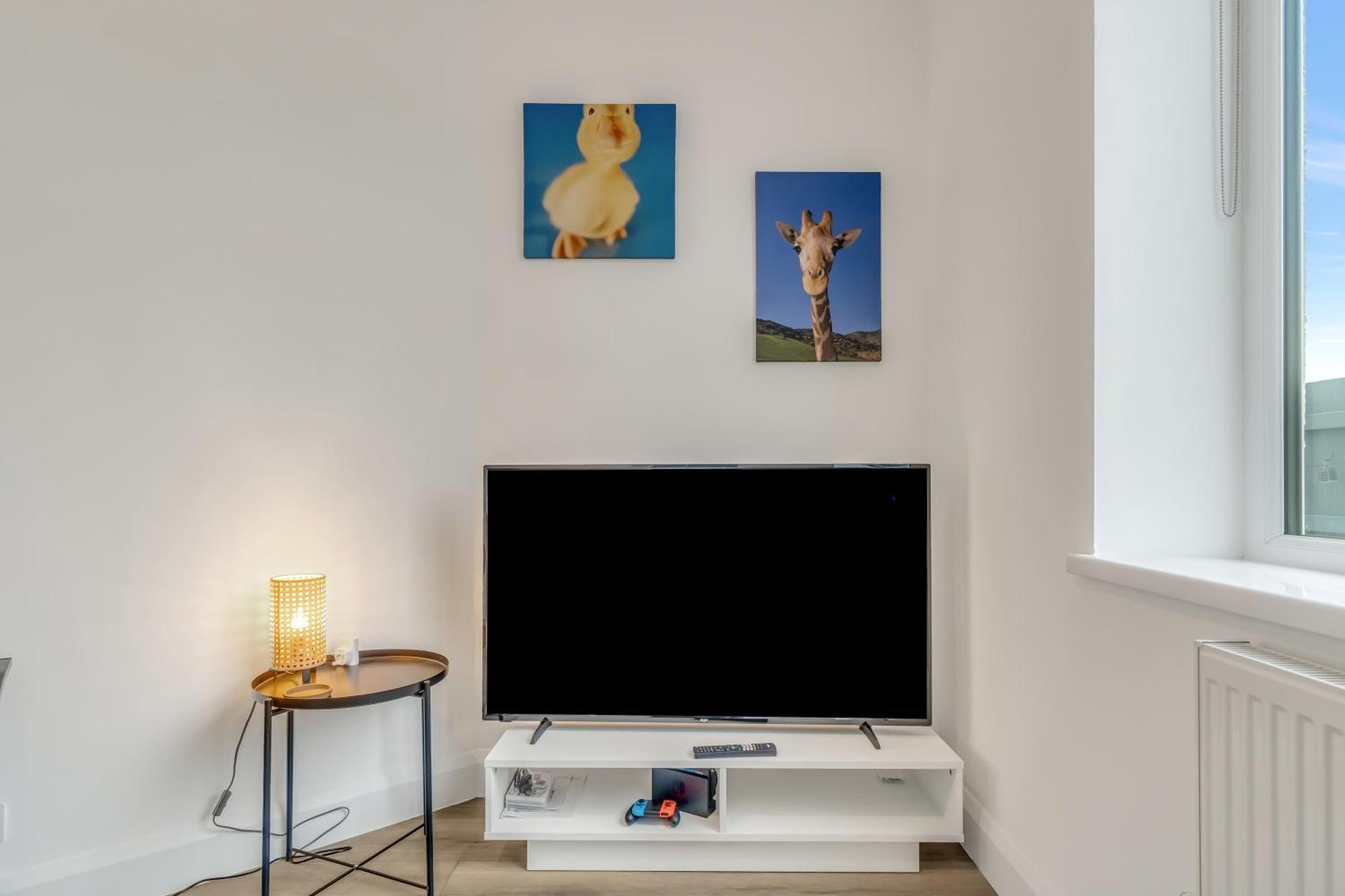 Holiday home Park House - Near Eateries, Micro Brewery, Pubs, Beauty Salons And Boutique Shops, Argyle, Games Room, Free Netflix, In The Heart Of - Dogs Welcome - Hosted By Absolute Plymouth